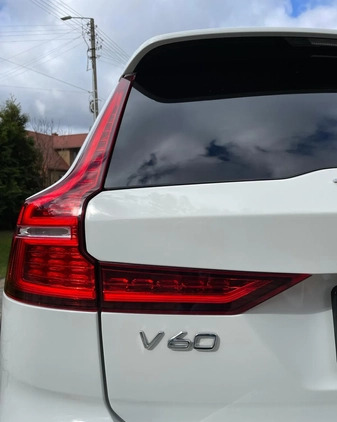 Volvo V60 Cross Country cena 122000 przebieg: 87237, rok produkcji 2019 z Białystok małe 781